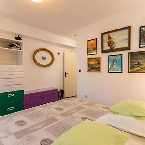 Maris Apartman Sveti Filip i Jakov